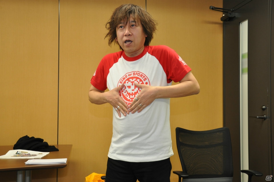 会場が当時のゲームセンターのように盛り上がった「カプコン アーケード キャビネット」＆「ヴァンパイア リザレクション」ドノヴァンでハギーを倒してプレゼントGET！媒体対決ゲーム大会レポートの画像46