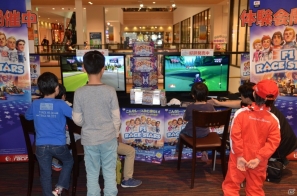 子供も大人も夢中になってプレイ―PS3/Xbox 360「F1 RACE STARS」店頭体験会の模様をレポートの画像10