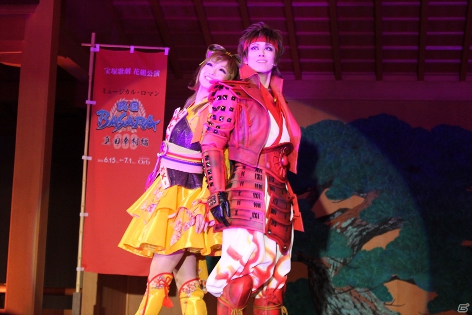 出演者による華麗なパフォーマンスも披露！舞台ならではの歌やロマンあふれた演出を目指す宝塚歌劇花組公演「戦国BASARA」制作発表会の画像7
