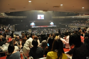 オープニングでの激しい演技、西川貴教さんと出演者の爆笑トークショーや座布団ゴルフも！？最新作も電撃発表された「バサラ祭2013 ～春の陣～」3月30日公演レポの画像5