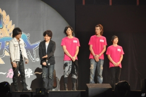 オープニングでの激しい演技、西川貴教さんと出演者の爆笑トークショーや座布団ゴルフも！？最新作も電撃発表された「バサラ祭2013 ～春の陣～」3月30日公演レポの画像53