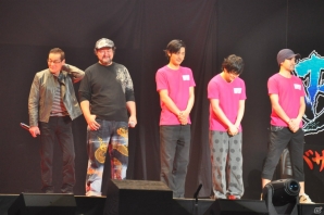 オープニングでの激しい演技、西川貴教さんと出演者の爆笑トークショーや座布団ゴルフも！？最新作も電撃発表された「バサラ祭2013 ～春の陣～」3月30日公演レポの画像55