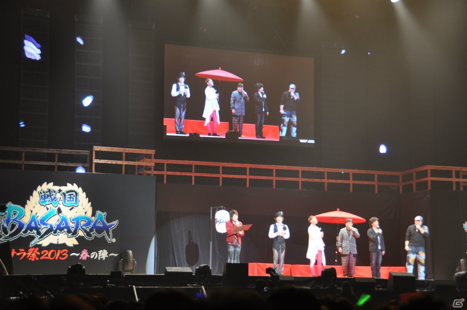 オープニングでの激しい演技、西川貴教さんと出演者の爆笑トークショーや座布団ゴルフも！？最新作も電撃発表された「バサラ祭2013 ～春の陣～」3月30日公演レポの画像35