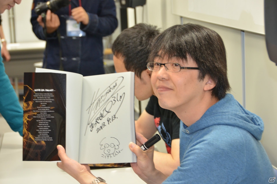 松山氏、新里氏が「.hack」プロジェクト発足からのエピソードを語った「『.hack』シリーズ完全設定資料集 LIGHT EDITION」発売記念トーク＆サイン会イベントをレポートの画像22