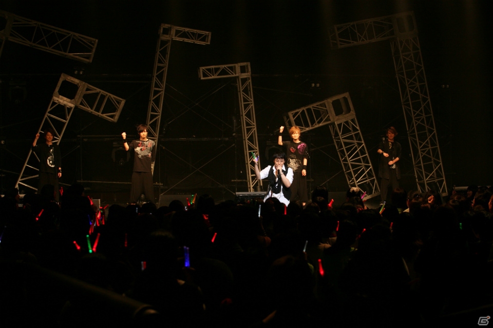ピアノ生演奏や初披露の新曲も！義トリオ達の熱唱に酔いしれた「戦国無双 声優奥義 外伝～出陣！ 義の誓い～」昼の部レポートの画像46