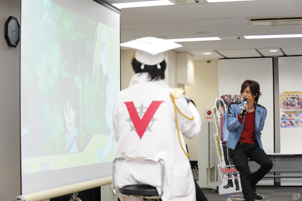 「カードファイト!! ヴァンガード」DAIGOさん自らが「DAIGOスペシャルセット」を手渡した発売記念イベントの模様を紹介の画像2