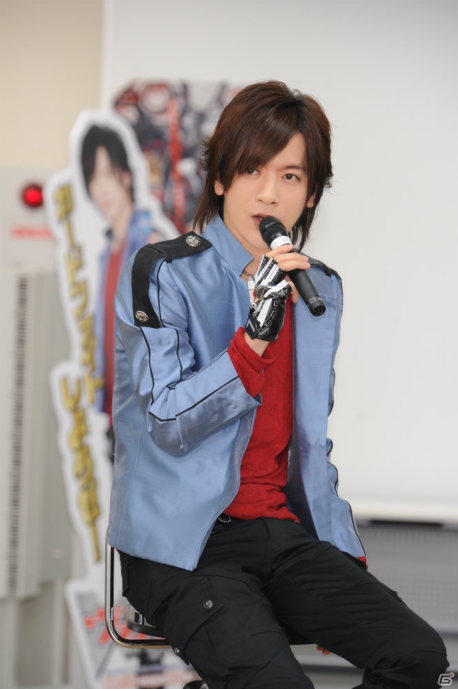 「カードファイト!! ヴァンガード」DAIGOさん自らが「DAIGOスペシャルセット」を手渡した発売記念イベントの模様を紹介の画像4