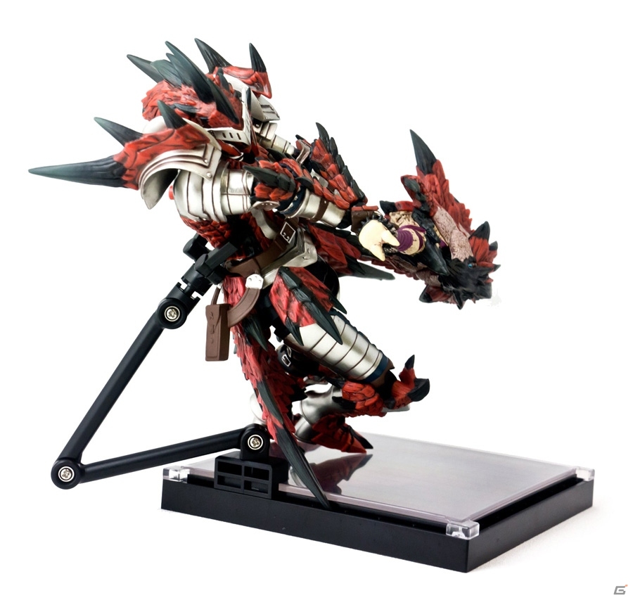 3DS「モンスターハンター4」アクションフィギュアなどを同梱したイーカプコン限定「COMPLETE SET」が登場の画像3