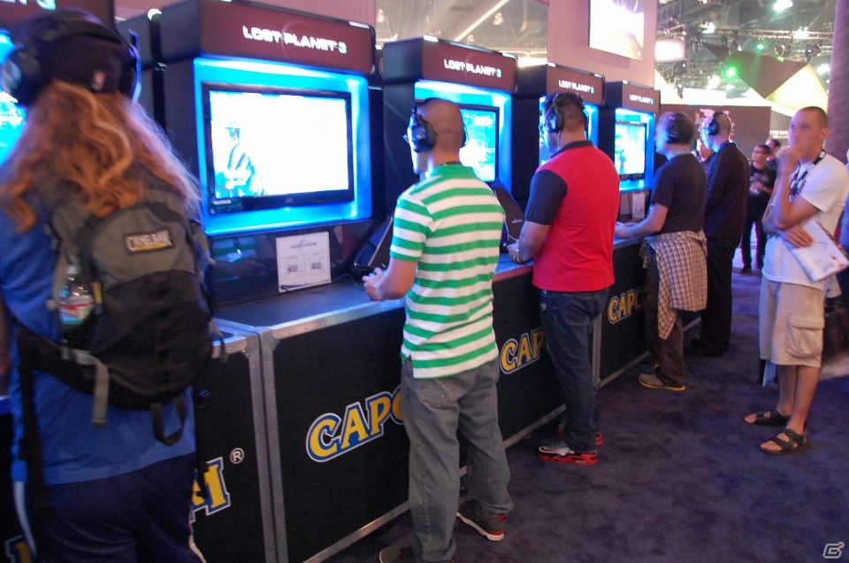 【E3 2013】金網の中でゾンビが暴れまわる「CAPCOM」ブースをレポートの画像2