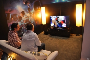 【E3 2013】PS4コントローラ「DUALSHOCK 4」に暮らすBotsって？最新技術で新しい遊びを提供する「The PlayRoom」プレイフィールを紹介の画像3