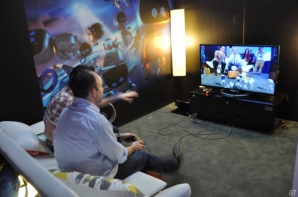 【E3 2013】PS4コントローラ「DUALSHOCK 4」に暮らすBotsって？最新技術で新しい遊びを提供する「The PlayRoom」プレイフィールを紹介の画像6