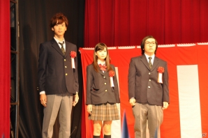 初の共闘トーナメント大会やステージイベントは大盛況!共闘先生の銅像や黒板アート、超巨大な共闘パンも登場した「共闘学園 開校式」レポートの画像45