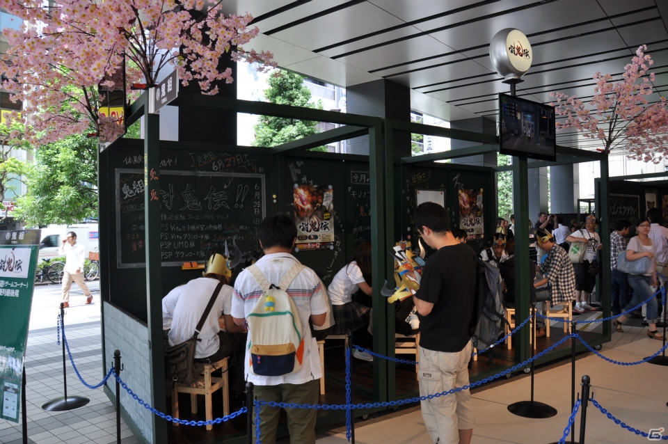 初の共闘トーナメント大会やステージイベントは大盛況！共闘先生の銅像や黒板アート、超巨大な共闘パンも登場した「共闘学園 開校式」レポートの画像4