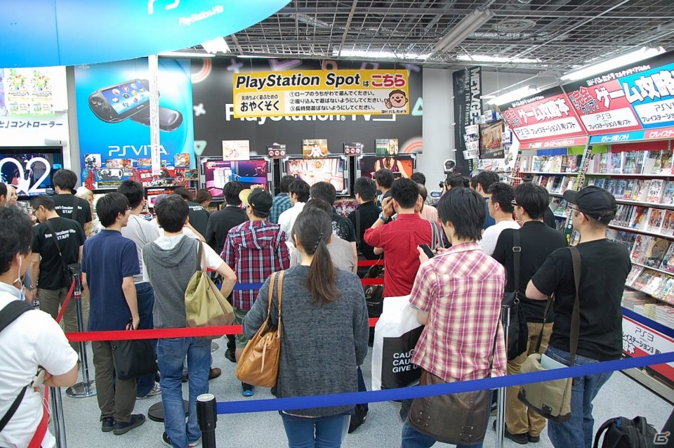 PS3/Xbox 360「KILLER IS DEAD」日本最速で処刑人を体験できる「完成披露Wイベントin 秋葉原」の模様をレポートの画像1