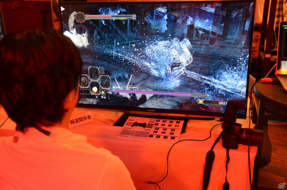 新たなモーションで生まれ変わったアクションを体験―強大なボスの洗礼も受けたPS3/Xbox 360「DARK SOULS II」先行体験レポートの画像8