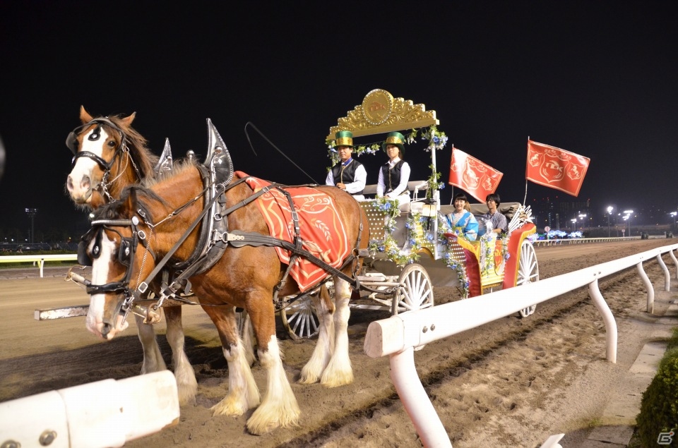 植田佳奈さんがジャパンダートダービーの優勝馬を予想―「ガンスリンガー ストラトス」と東京シティ競馬場とのコラボイベントの模様をお届けの画像12
