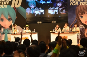 【ワンダーフェスティバル2013［夏］】川柳でフィギュアをアピール！ライブも大盛り上がりの「デレラジ」スペシャルステージの模様をお届け！の画像7