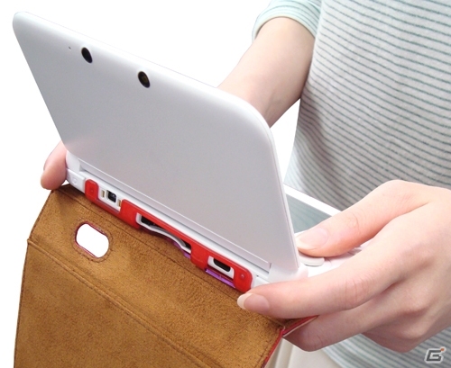 旅行カバンをモチーフにしたオシャレなデザインの「CYBER・トランクケース（3DS LL用）」が8月5日に発売の画像6