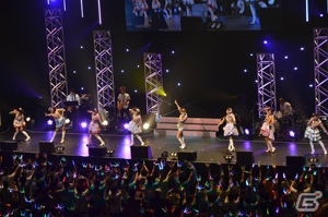 劇場版「アイドルマスター」は2014年初春公開！長谷川さん、浅倉さんによる「inferno」も披露された「アイドルマスター」8周年ツアー横浜公演をレポートの画像27