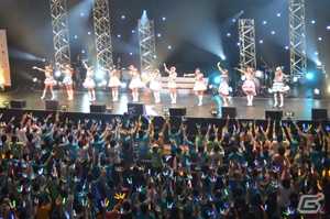 劇場版「アイドルマスター」は2014年初春公開！長谷川さん、浅倉さんによる「inferno」も披露された「アイドルマスター」8周年ツアー横浜公演をレポートの画像46