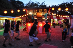 アイルーとしぶざるくんがモン（盆）踊り！コラボメニューや露天風呂、夏の信州渋温泉でハンター気分を満喫！「モンハン渋の里」プレスツアー1日目をレポートの画像103