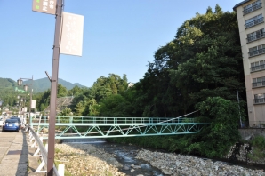 アイルーとしぶざるくんがモン（盆）踊り！コラボメニューや露天風呂、夏の信州渋温泉でハンター気分を満喫！「モンハン渋の里」プレスツアー1日目をレポートの画像34