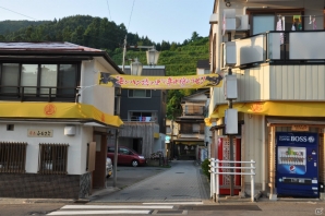 アイルーとしぶざるくんがモン（盆）踊り！コラボメニューや露天風呂、夏の信州渋温泉でハンター気分を満喫！「モンハン渋の里」プレスツアー1日目をレポートの画像76