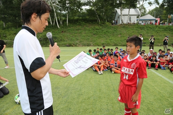 尾瀬花咲内グラウンドにて開催された「『Champion Football』presents 宮本恒靖サッカー教室」の模様が公開にの画像4