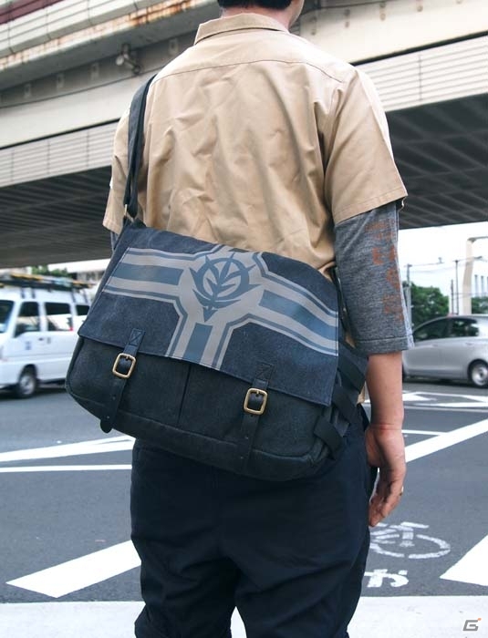 ジオン公国軍旗をアピールできるミリタリーショルダーバッグ＆トートバッグが2013年11月下旬に発売の画像5