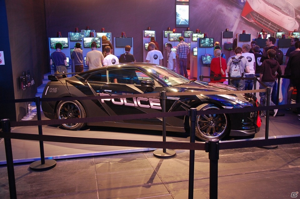 【gamescom 2013】「TITANFALL」の巨大ロボットがド迫力！「BATTLEFIELD4」や「NEED FOR SPEED RIVAL」など話題作の試遊に長蛇の列ができた「Electronic Arts」ブースレポートの画像9