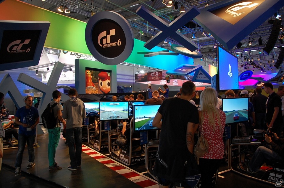 【gamescom 2013】「Gran Turismo 6」「BEYOND: Two Souls」「Knack」など話題作が出展！リラックスした雰囲気でプレイできるコーナーも！「Sony Computer Entertainment」ブースをレポートの画像4