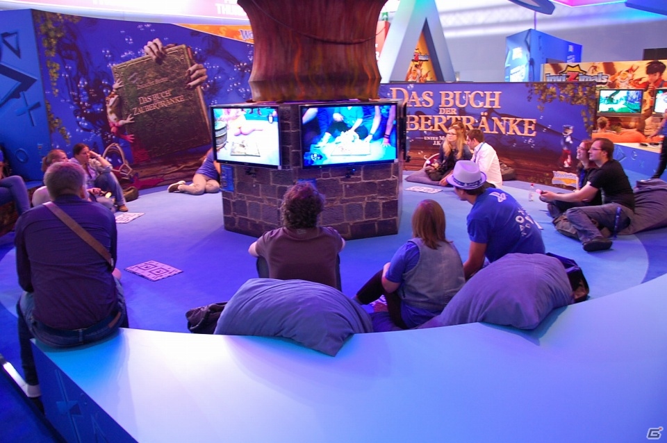 【gamescom 2013】「Gran Turismo 6」「BEYOND: Two Souls」「Knack」など話題作が出展！リラックスした雰囲気でプレイできるコーナーも！「Sony Computer Entertainment」ブースをレポートの画像7