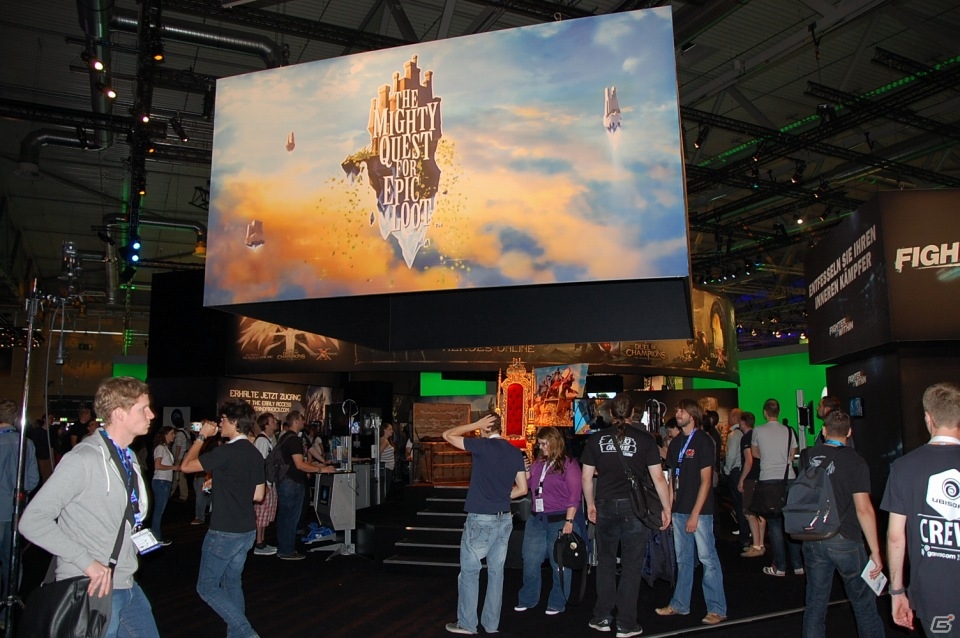 【gamescom 2013】都市をハッキングする「Watch Dogs」やシリーズ最新作「Assassin’s Creed IV Black Flag」など連日行列が！「UBISOFT」ブースをレポートの画像11