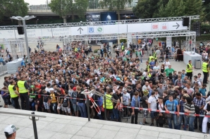 【gamescom 2013】ケルン周辺や会場内プレスルーム、微妙なコスプレイヤーやカオス感がたまらない「ホール10」を紹介！の画像25