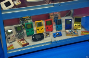 【gamescom 2013】ケルン周辺や会場内プレスルーム、微妙なコスプレイヤーやカオス感がたまらない「ホール10」を紹介！の画像54