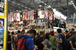 【gamescom 2013】ケルン周辺や会場内プレスルーム、微妙なコスプレイヤーやカオス感がたまらない「ホール10」を紹介！の画像61