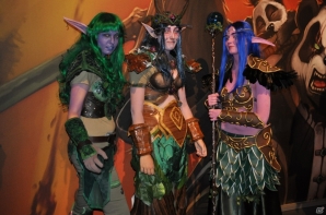 【gamescom 2013】ケルン周辺や会場内プレスルーム、微妙なコスプレイヤーやカオス感がたまらない「ホール10」を紹介！の画像64