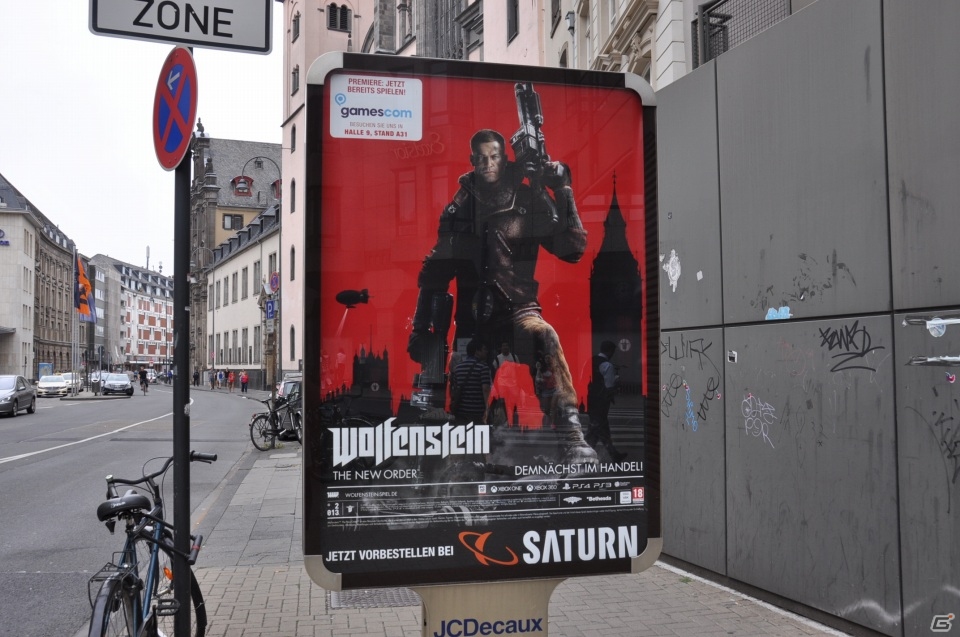 【gamescom 2013】ケルン周辺や会場内プレスルーム、微妙なコスプレイヤーやカオス感がたまらない「ホール10」を紹介！の画像14
