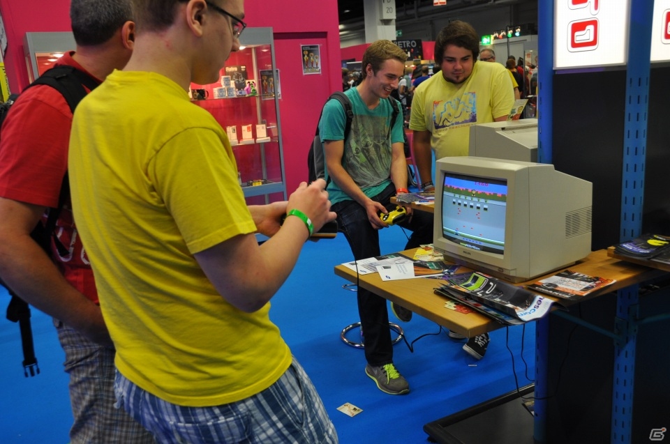 【gamescom 2013】ケルン周辺や会場内プレスルーム、微妙なコスプレイヤーやカオス感がたまらない「ホール10」を紹介！の画像35