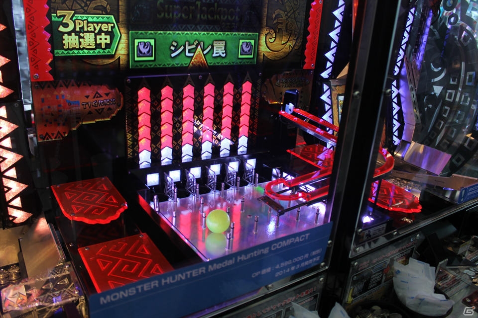 タッチスライダー機能を搭載した「初音ミク Project DIVA Arcade Future Tone」、遊びやすくなった「モンスターハンター メダルハンティング コンパクト」など最新アーケードゲームが登場した「SEGA PRIVATE SHOW 2013」の画像18