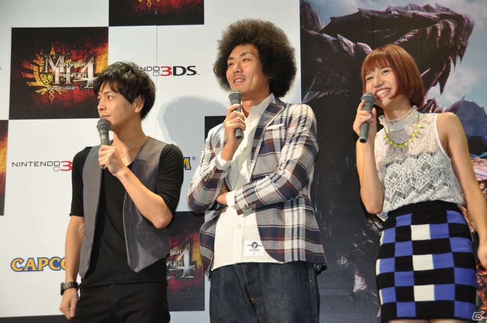 ついに狩猟解禁ッ！プロデューサー辻本良三氏や井上聡さん、藤田憲右さん、水沢アリーさんも駆けつけた3DS「モンスターハンター4」発売日カウントダウンイベントレポートの画像26
