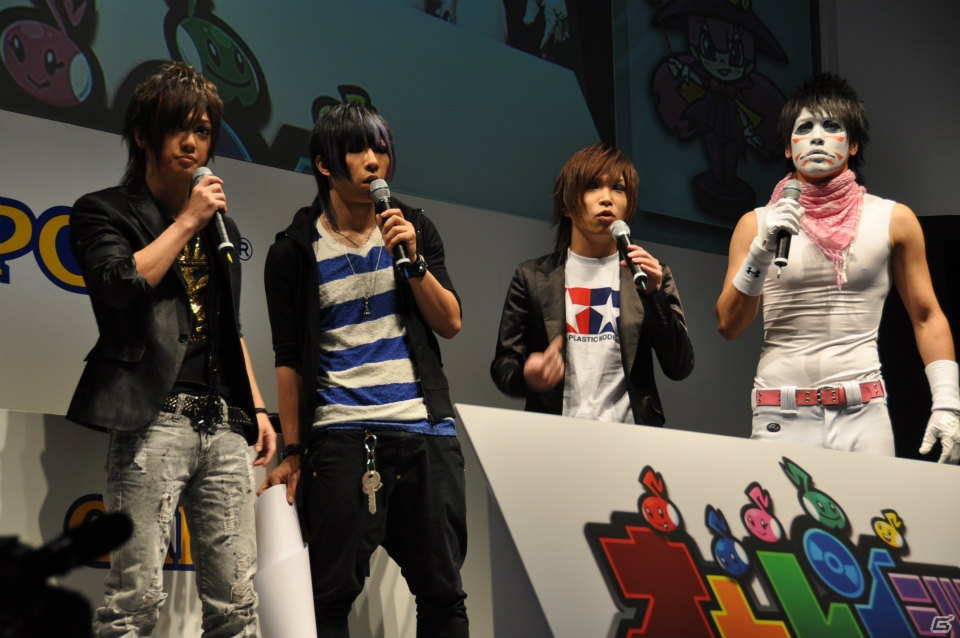 【TGS 2013】「オトレンジャー」ステージにゴールデンボンバー乱入！緊急記者会見ではムチャな要求が飛び出す！ゲーム内には精力戦隊オサセンジャーの姿も？の画像35