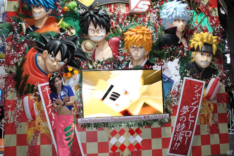 【TGS 2013】「ゴッドイーター2」や「Jスターズ　ビクトリーバーサス」の大型セットやコスプレコンパニオンがお出迎え！「バンダイナムコゲームス」ブースレポートの画像5