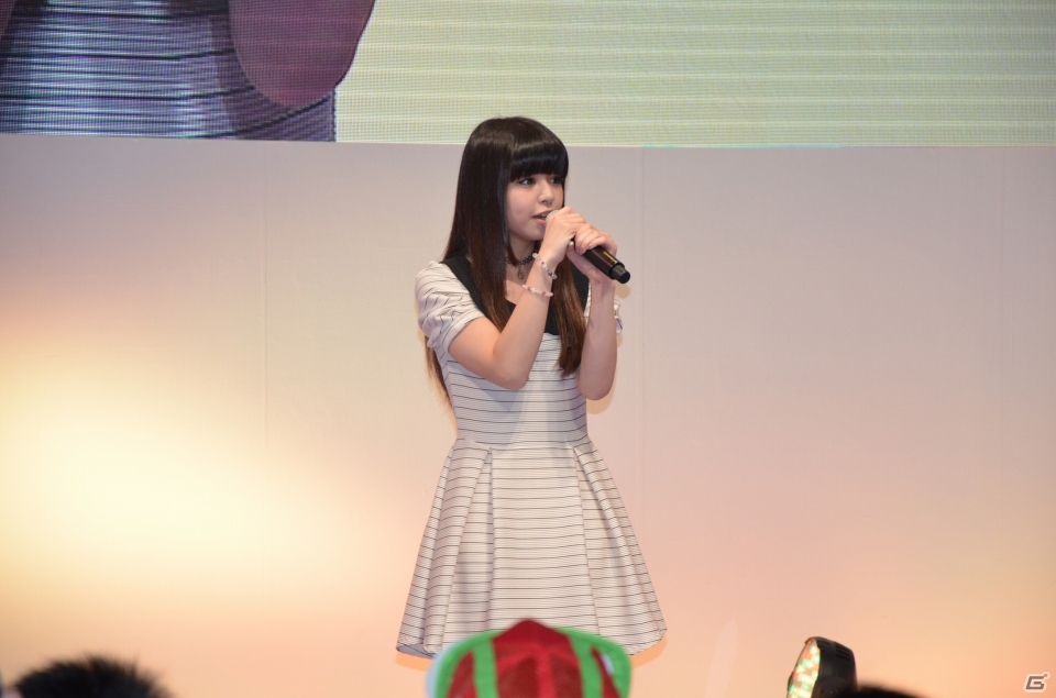 【TGS 2013】メイド姿の広報見習いがアキバを紹介―主題歌を歌う春奈るなさんも駆けつけたPS3/PS Vita「アキバズトリップ2」ステージイベントレポートの画像19