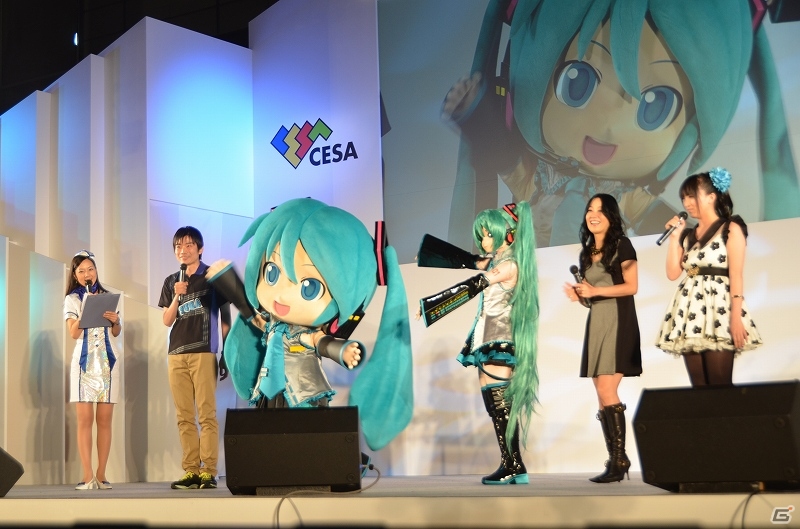 【TGS 2013】ゲーム紹介、パフォーマンスに大盛り上がり！タイトルゆかりの声優も駆けつけた「とびっきり楽しいタイトルを一挙紹介！！セガッチュ！」の模様を一挙お届け！の画像2