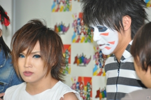 TGS2013から勃発したカプコンVSゴールデンボンバーの「オトレンジャー」盗作疑惑騒動がついに決着！本日からはPR大使としてゲームを応援！？の画像5