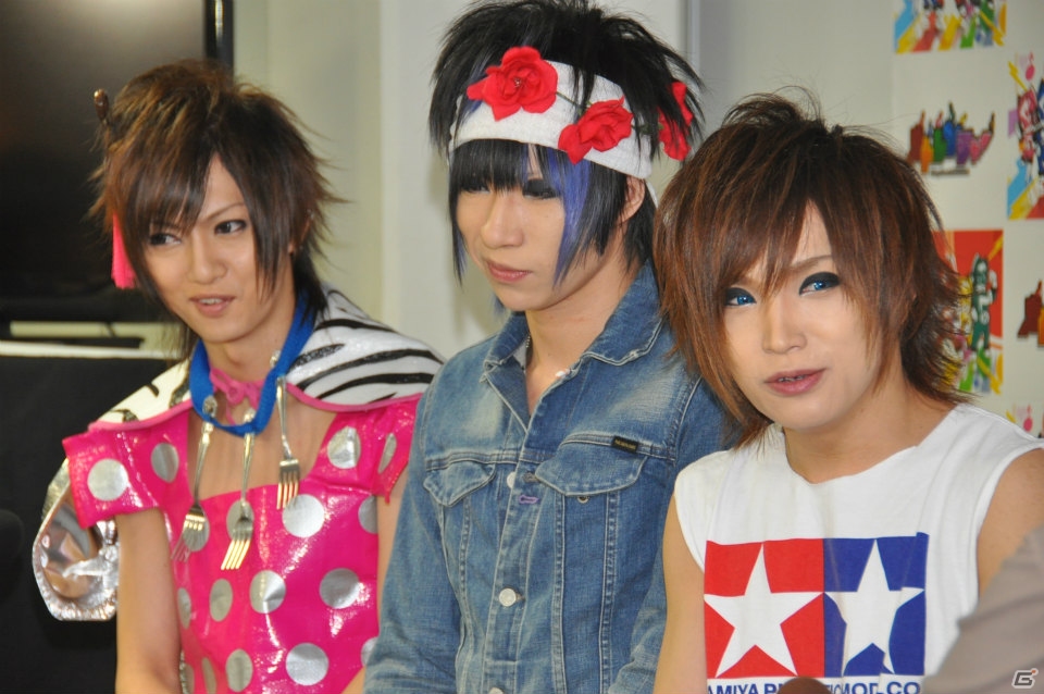 TGS2013から勃発したカプコンVSゴールデンボンバーの「オトレンジャー」盗作疑惑騒動がついに決着！本日からはPR大使としてゲームを応援！？の画像3