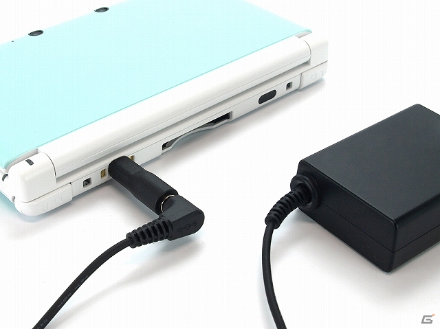 PSP用ACアダプタに付けるだけで3DS LL本体などのACアダプタとして使用できる！3D SLL/3DS用「ACプラグ変換コンバータ3DLL」10月16日に発売の画像2