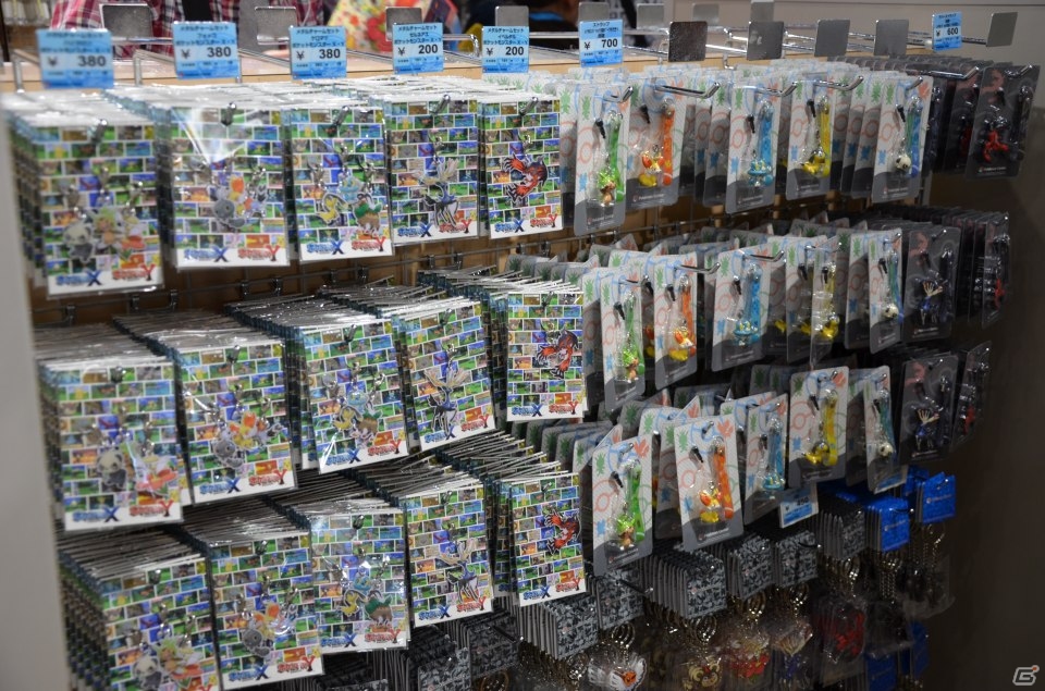 3DS「ポケットモンスター X・Y」がついに発売！たくさんのファンでにぎわったポケモンセンタートウキョーの様子を紹介の画像12