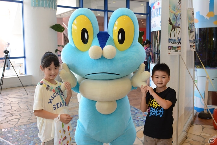 3DS「ポケットモンスター X・Y」発売日を迎えた世界各国の模様を公開の画像2